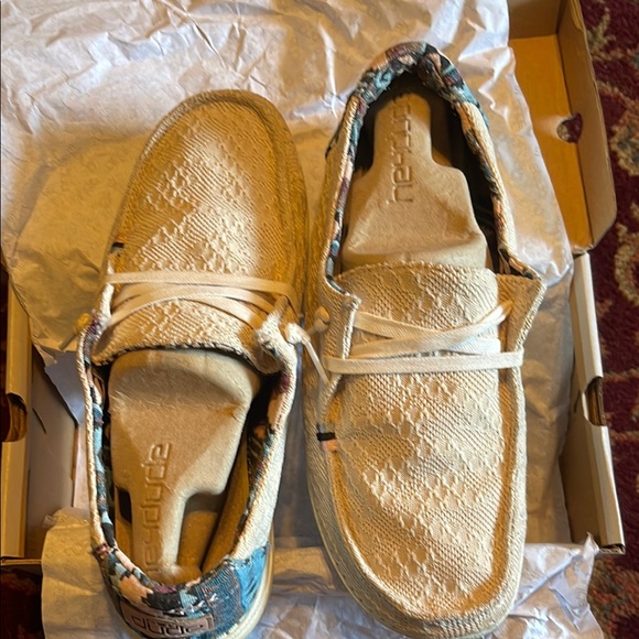 Buckle Wendy Pink Boho Aztec Shoes - Picture 2 of 10